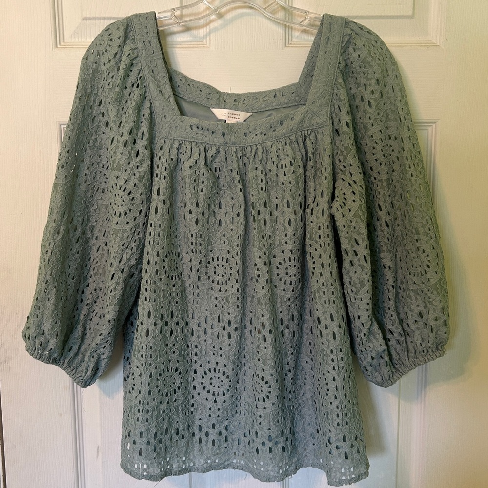 LC Lauren Conrad lace top M